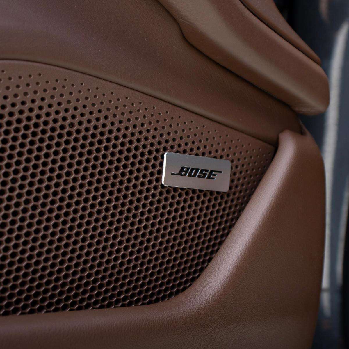 porsche-taycan-2023-eletrico-500cc