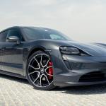 porsche-taycan-2023-eletrico-500cc