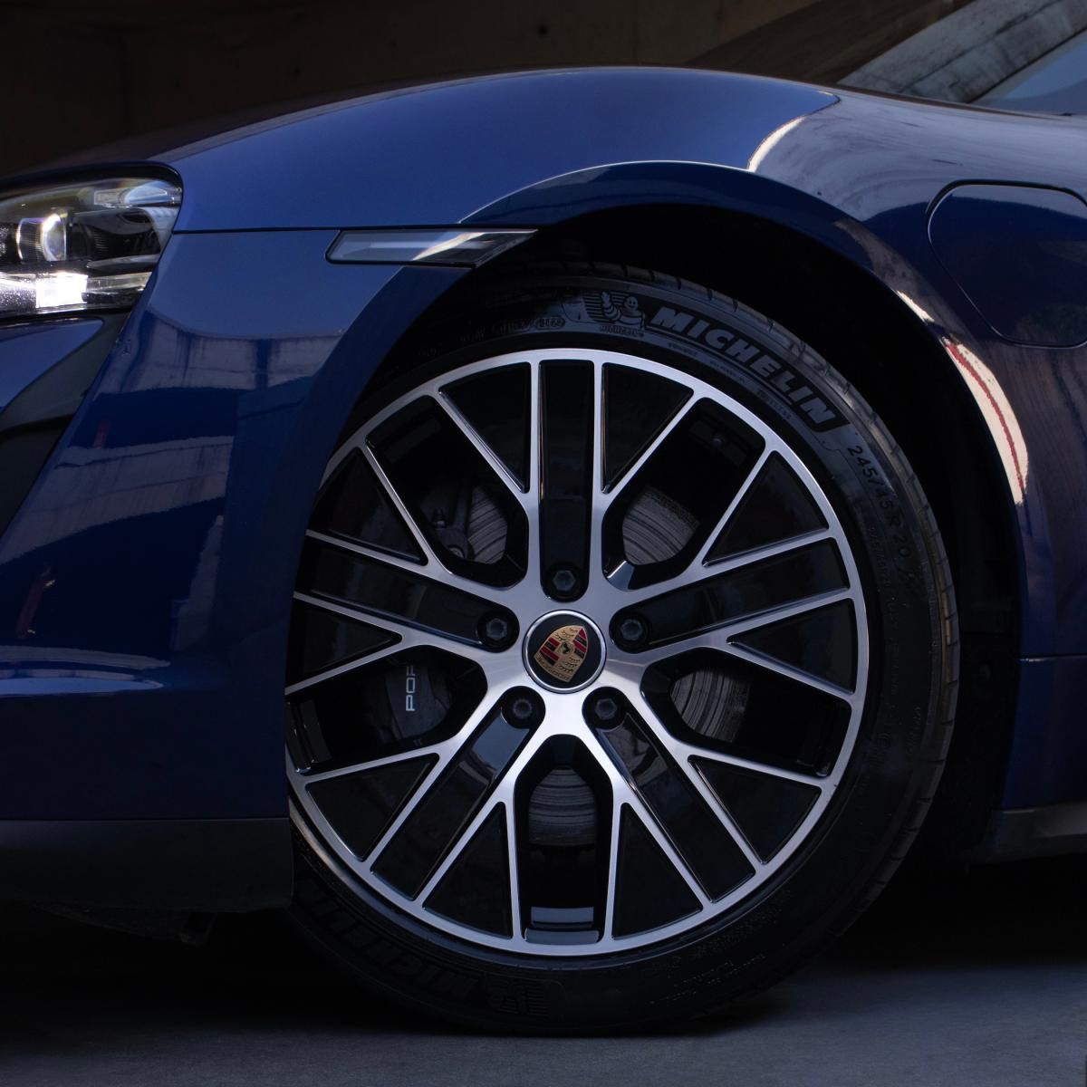 porsche-taycan-2022-eletrico-500cc