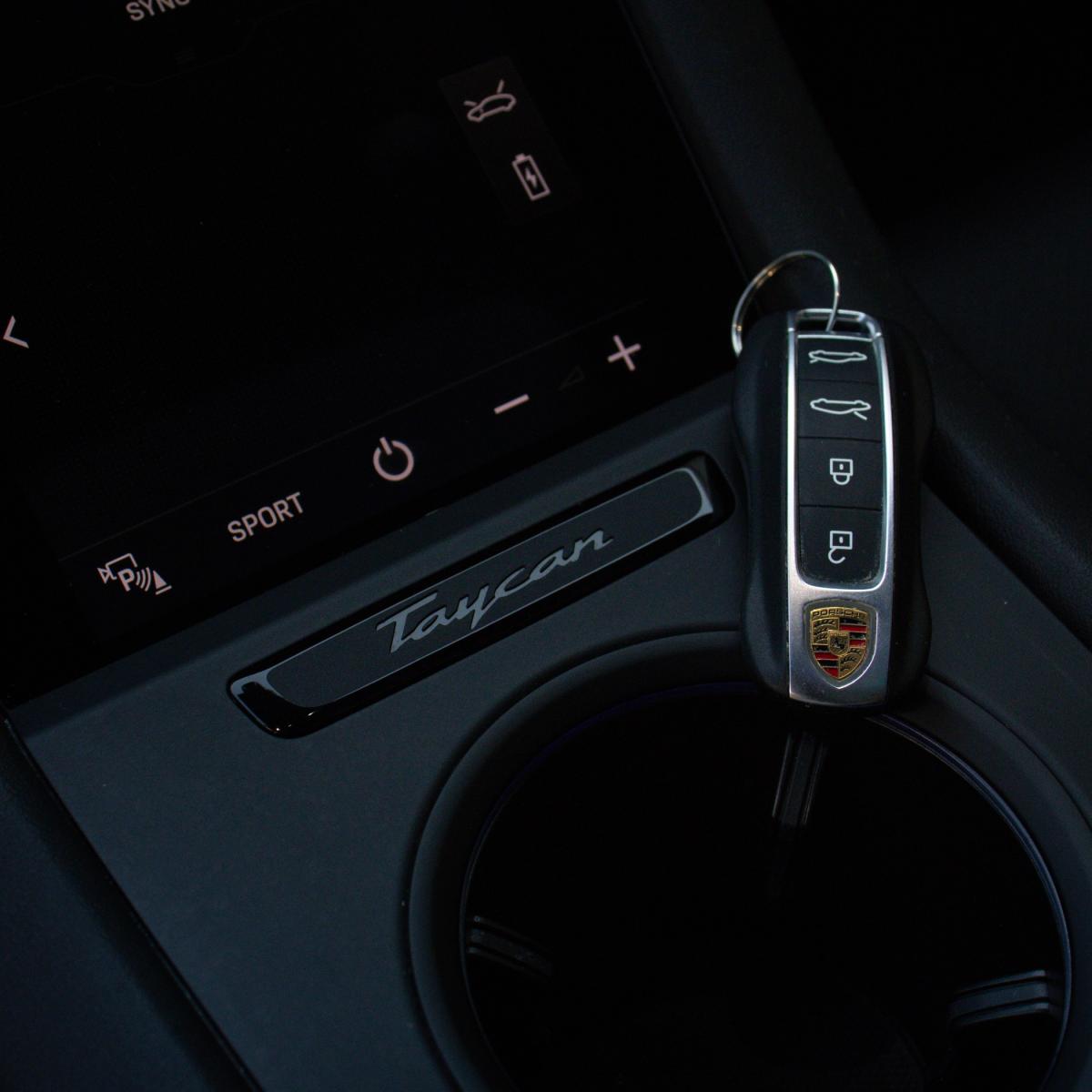 porsche-taycan-2022-eletrico-500cc
