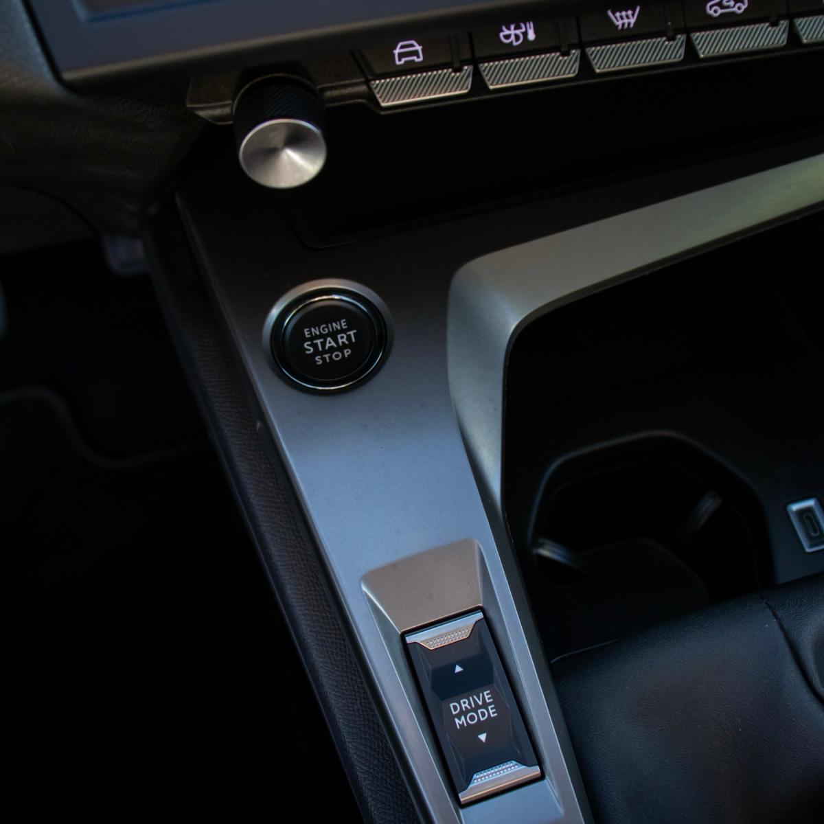 peugeot-308-sw-2024-gasolina-1199cc