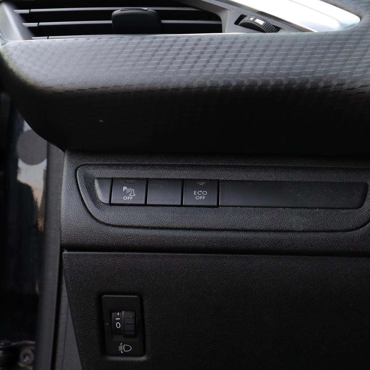 peugeot-208-2019-gasolina-1199cc