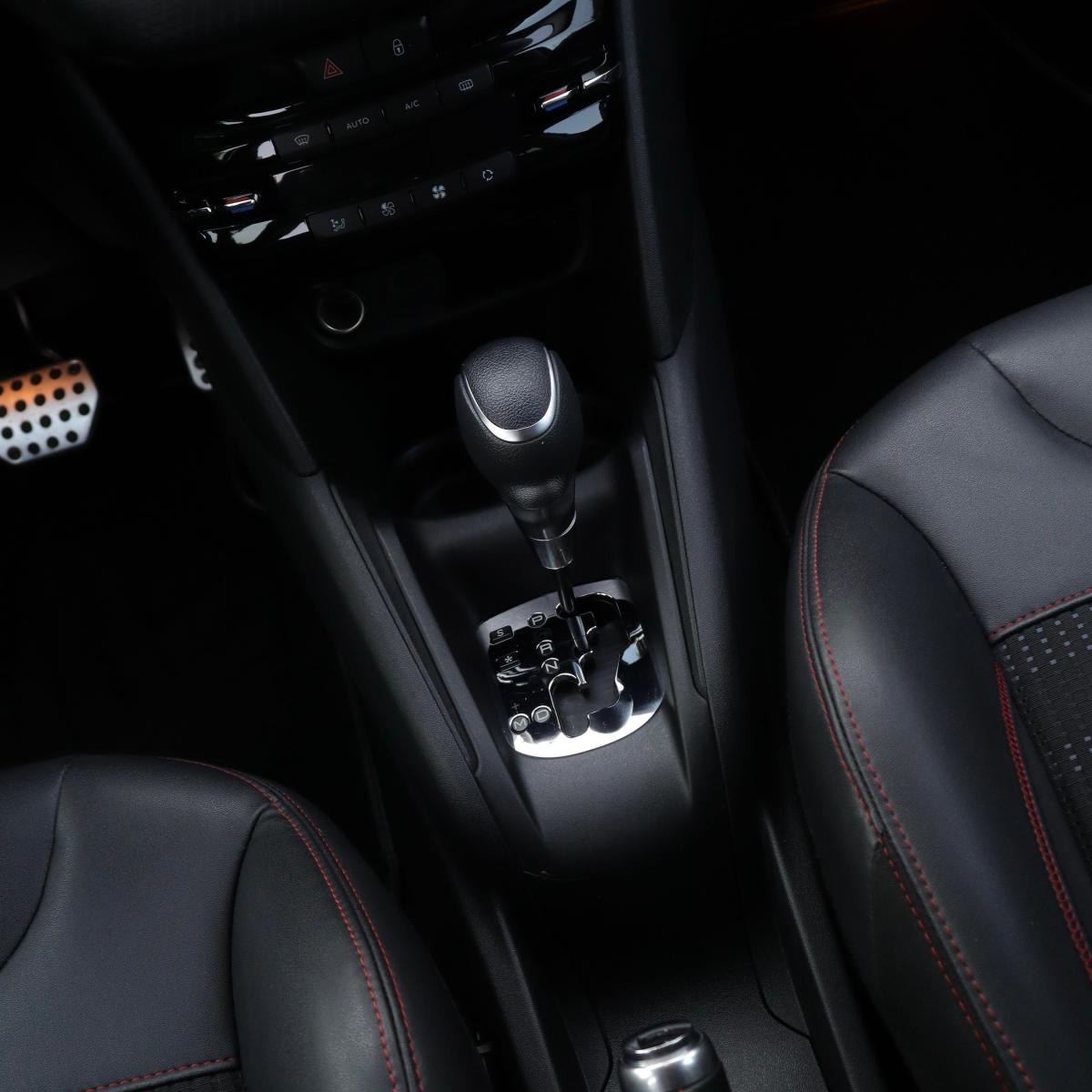 peugeot-208-2019-gasolina-1199cc