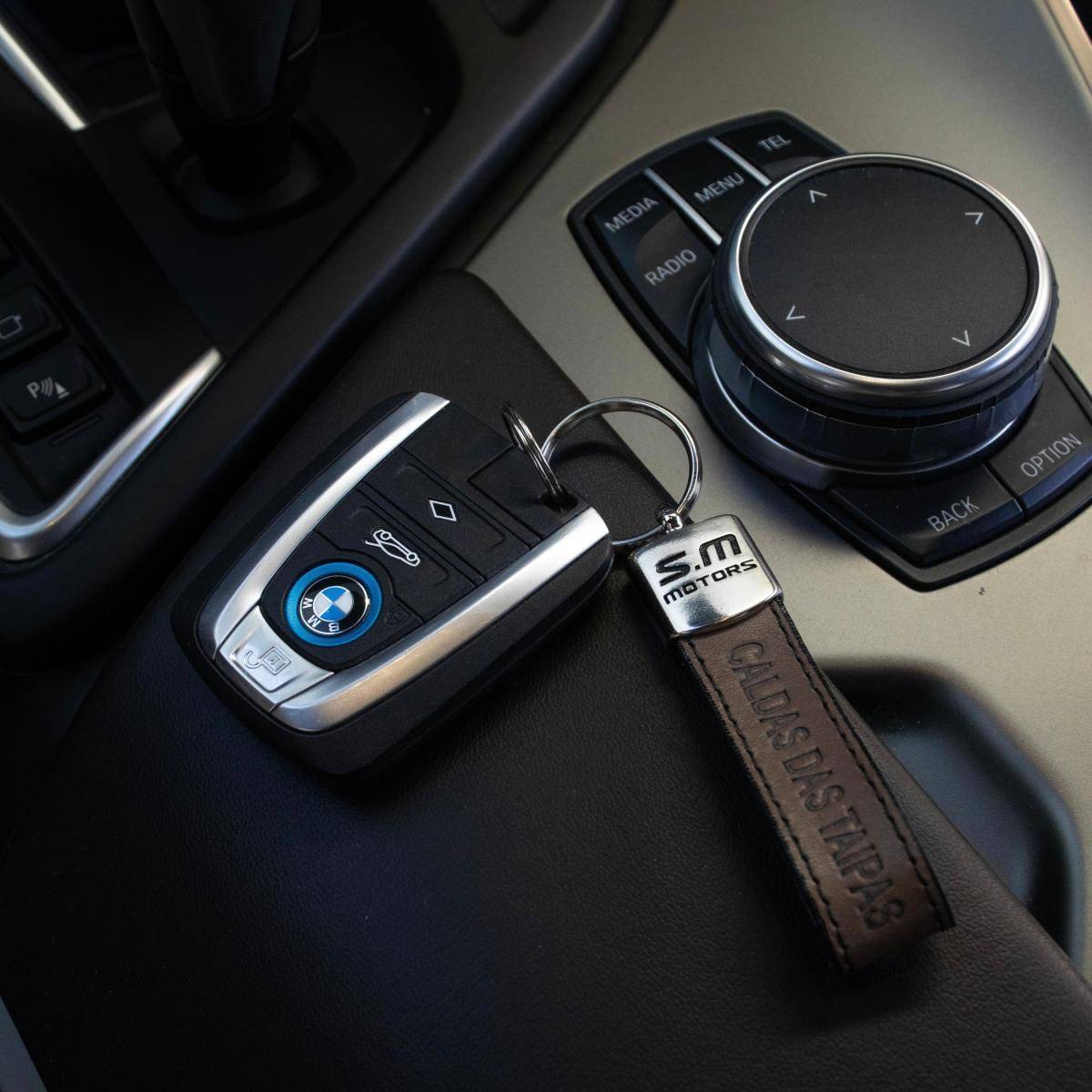 bmw-i8-2017-hibrido-a-gasolina-1499cc