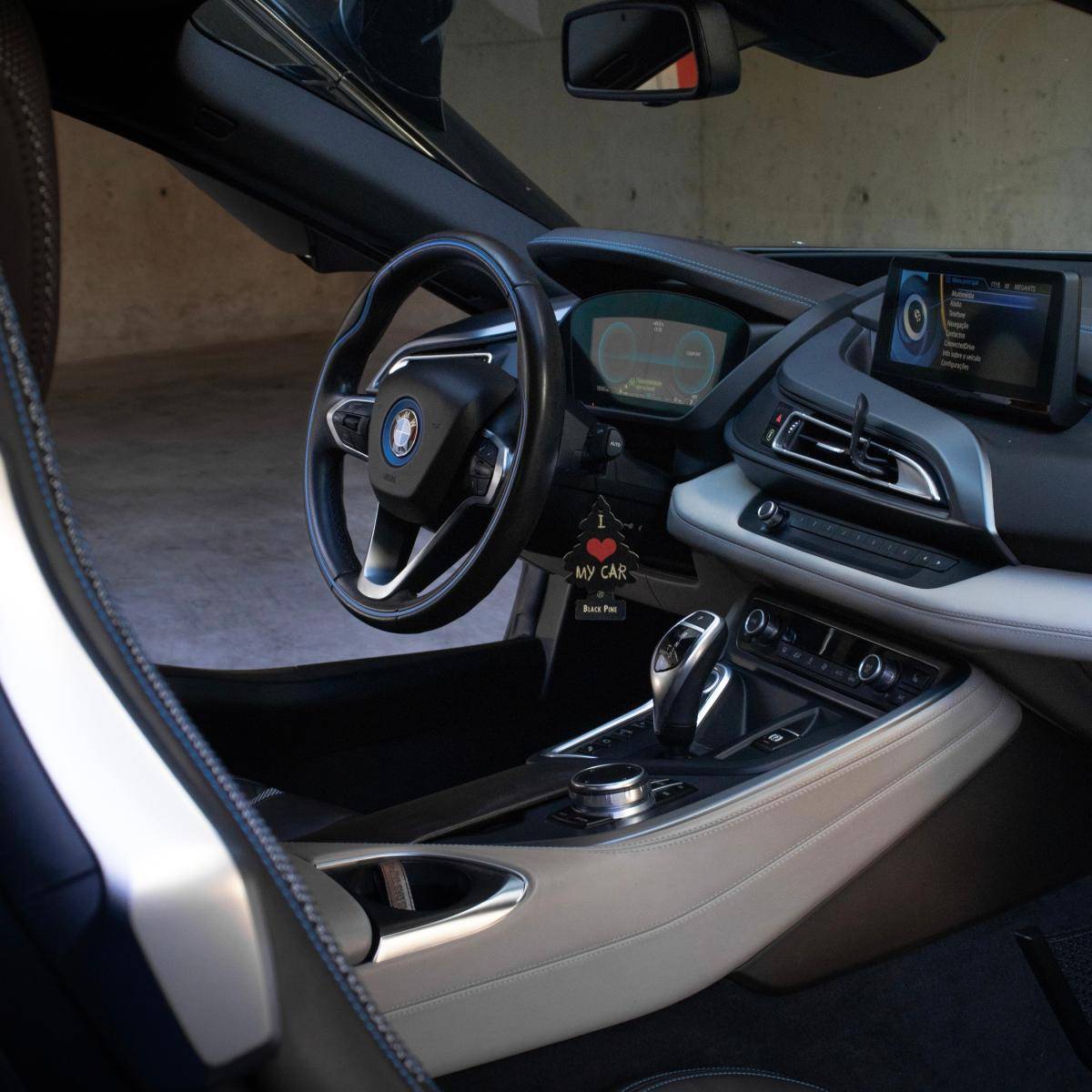 bmw-i8-2017-hibrido-a-gasolina-1499cc