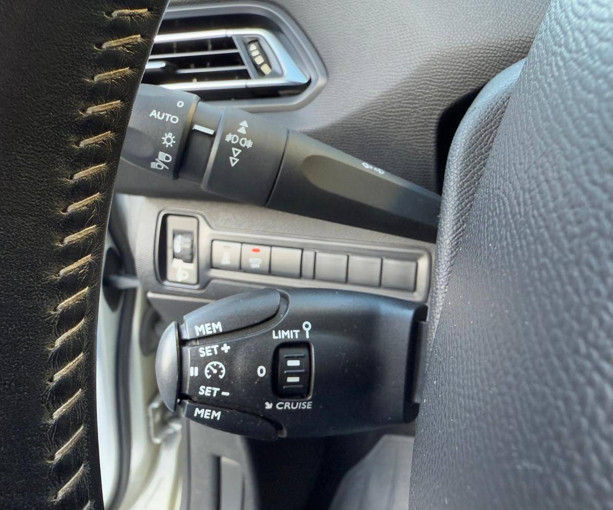peugeot-308-2016-diesel-1560cc