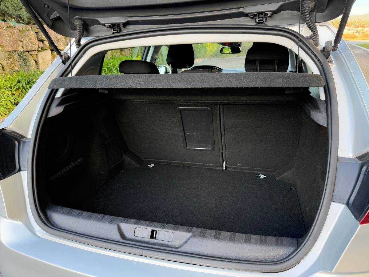 peugeot-308-2016-diesel-1560cc