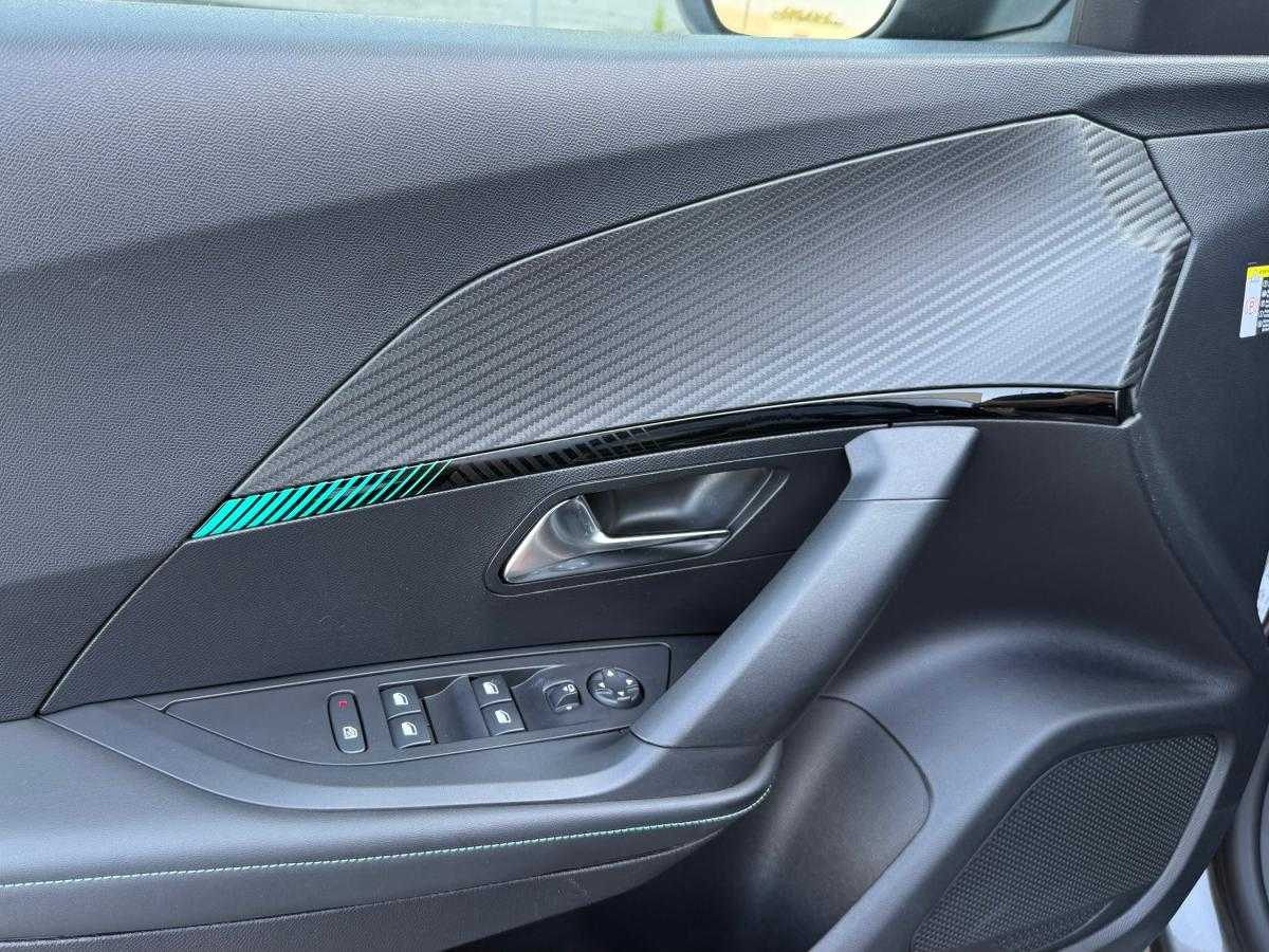peugeot-2008-2022-gasolina-1199cc