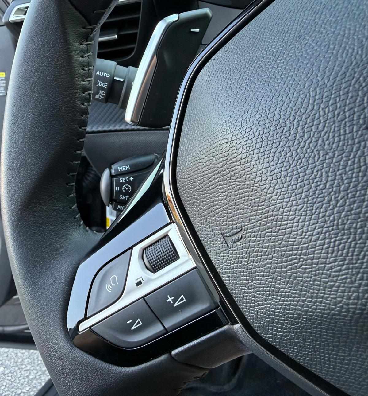 peugeot-2008-2022-gasolina-1199cc