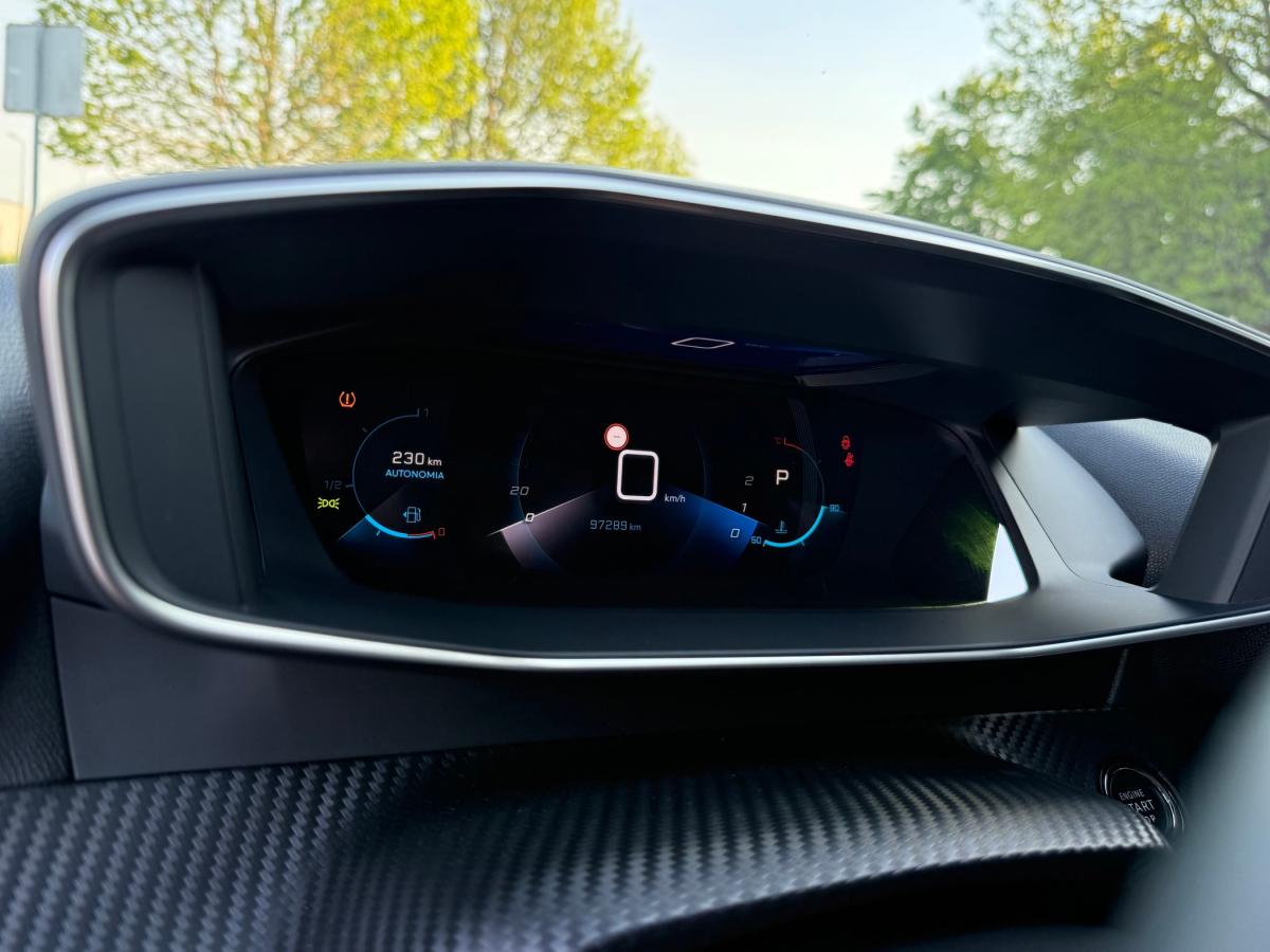 peugeot-2008-2022-gasolina-1199cc