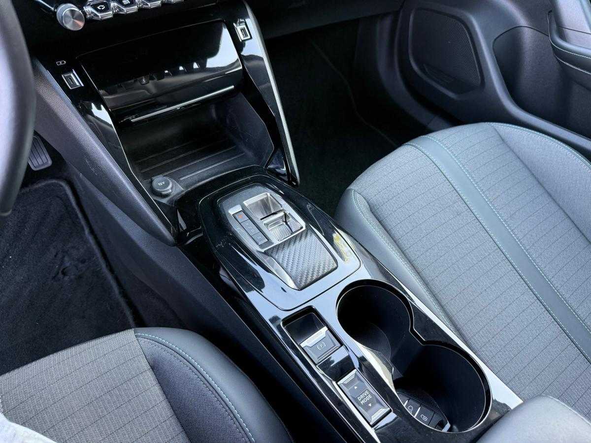 peugeot-2008-2022-gasolina-1199cc