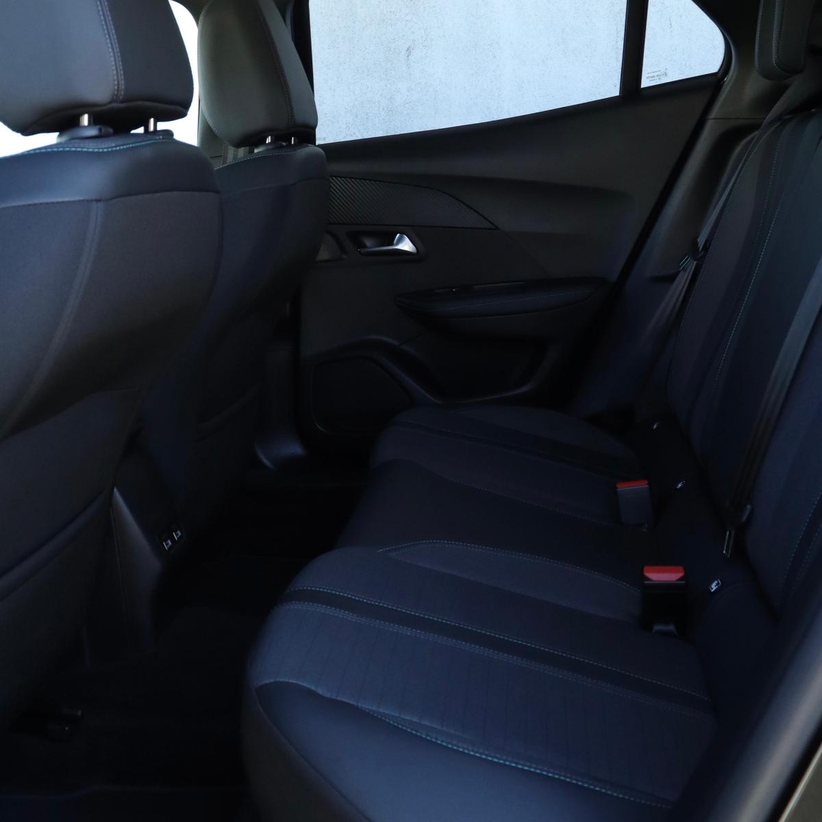 peugeot-2008-2022-gasolina-1199cc