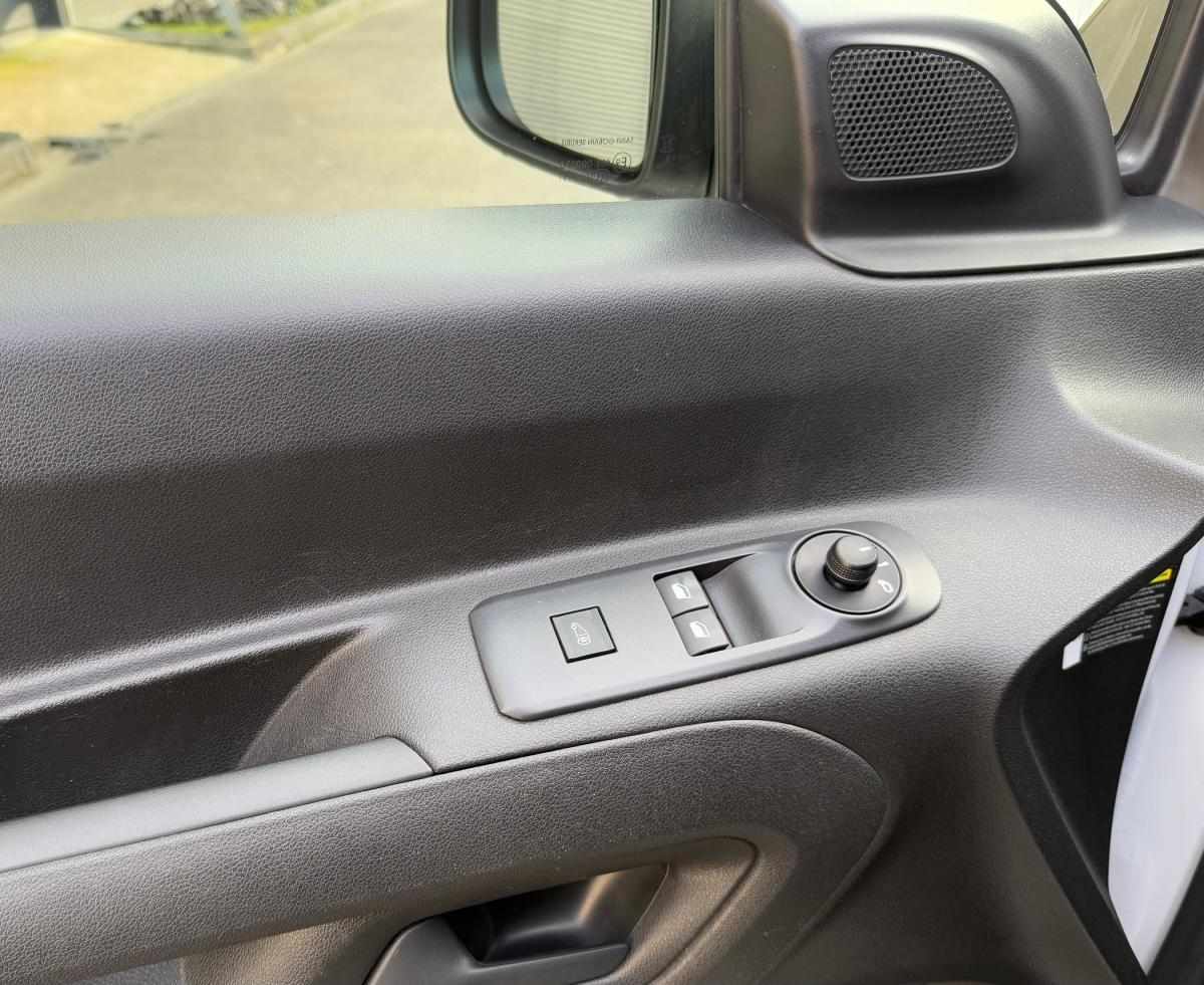opel-combo-2023-diesel-1499cc