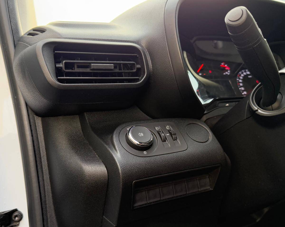 opel-combo-2023-diesel-1499cc