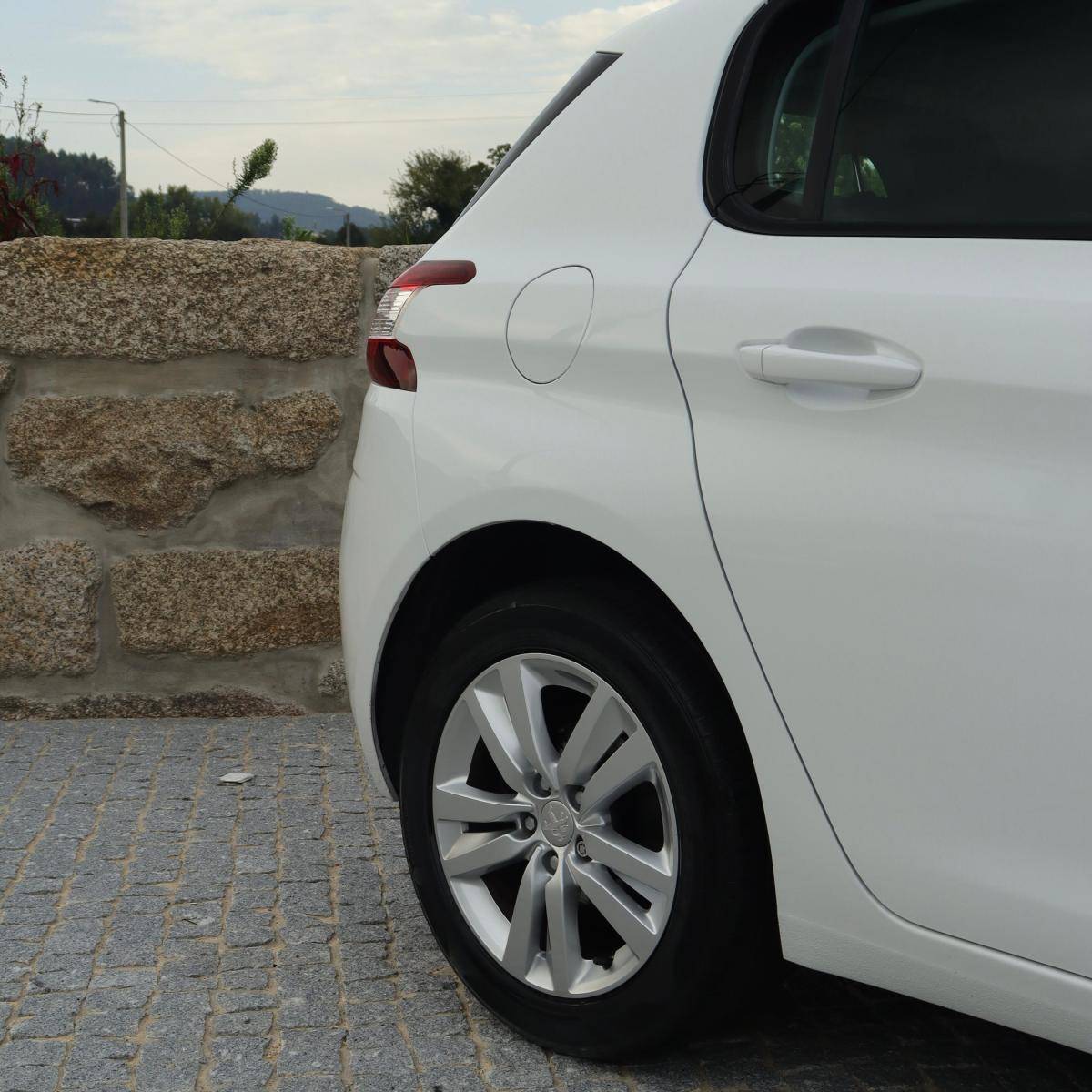 peugeot-308-2016-diesel-1560cc