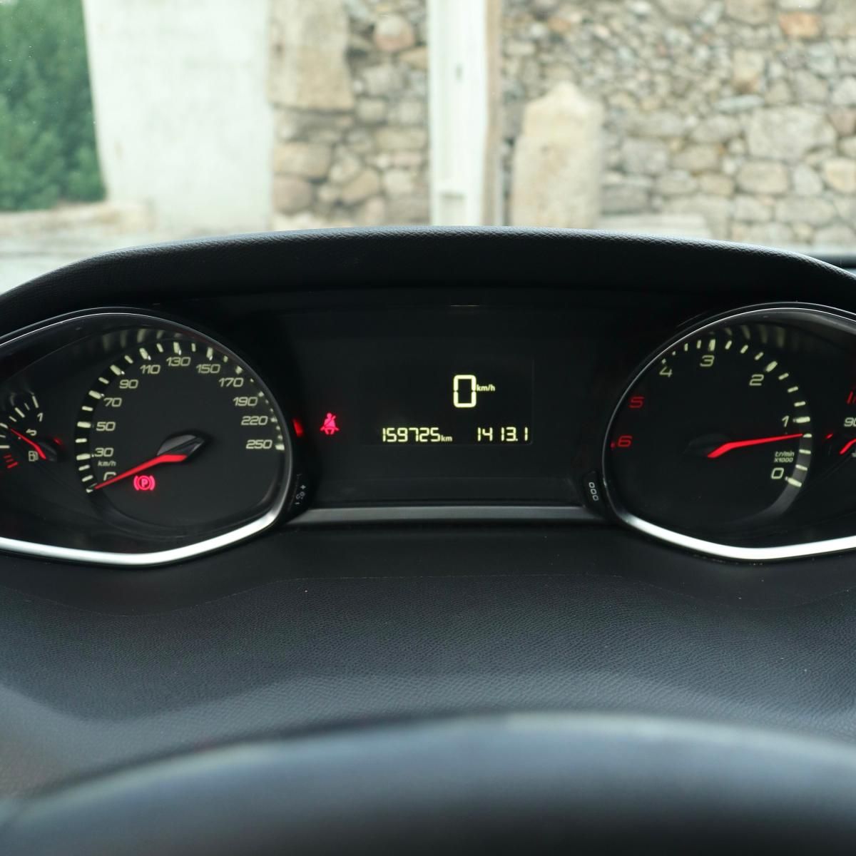 peugeot-308-2016-diesel-1560cc