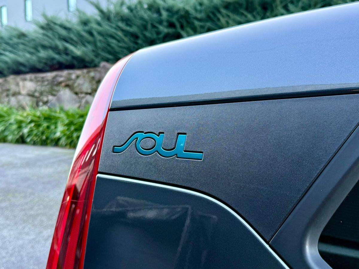 kia-soul-2022-eletrico-500cc