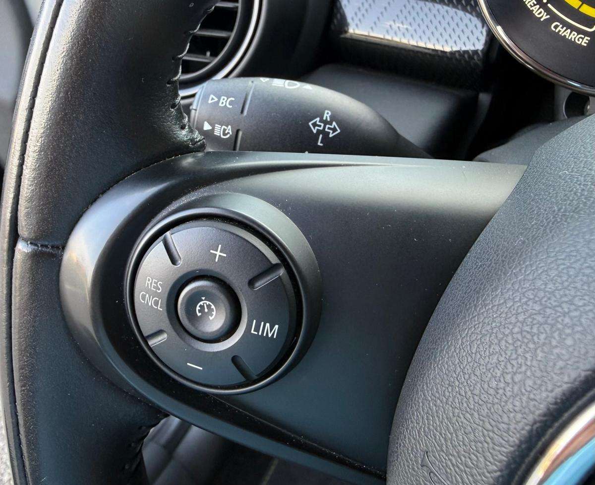 mini-cooper-2020-eletrico-500cc