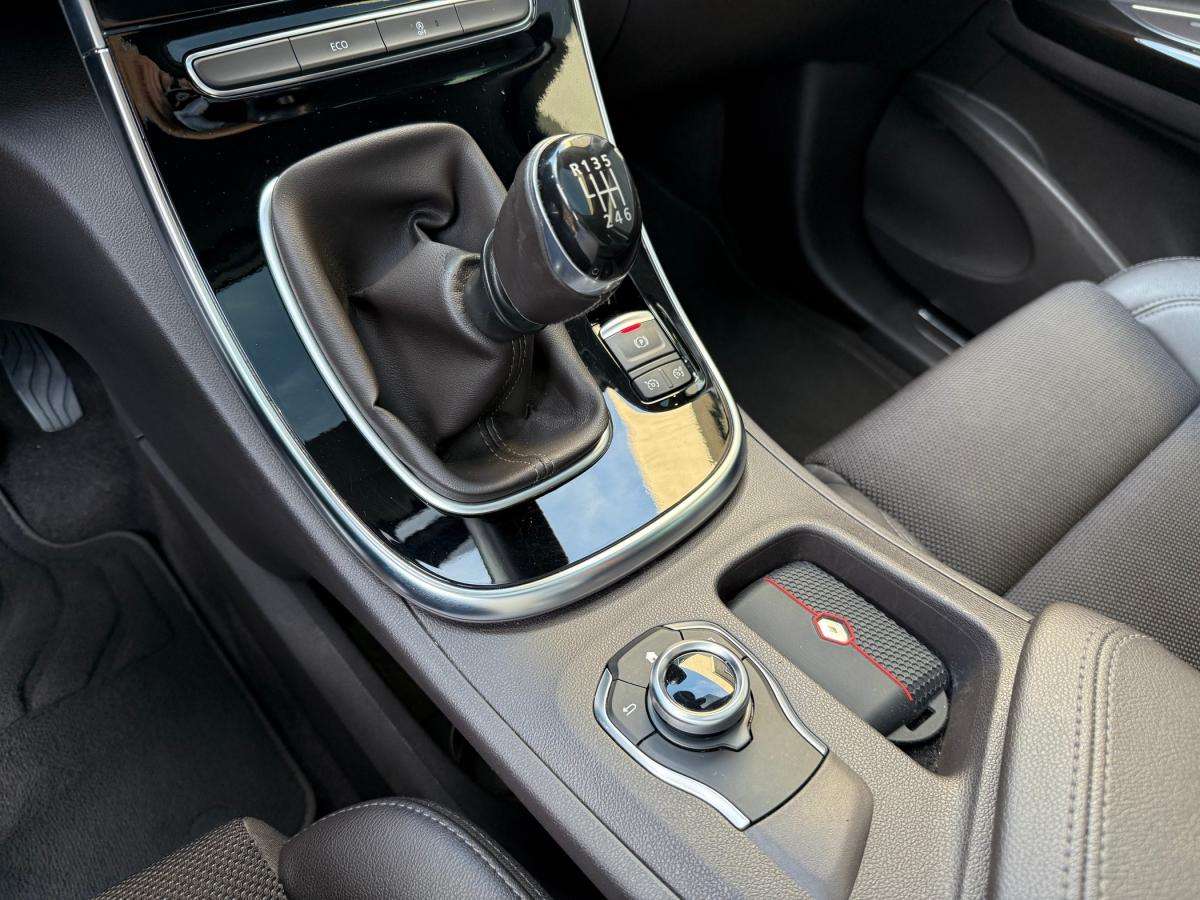 renault-espace-2016-diesel-1598cc