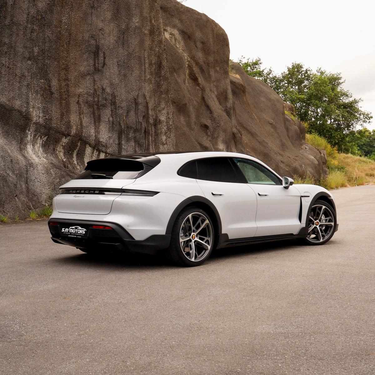 porsche-taycan-2023-eletrico-500cc