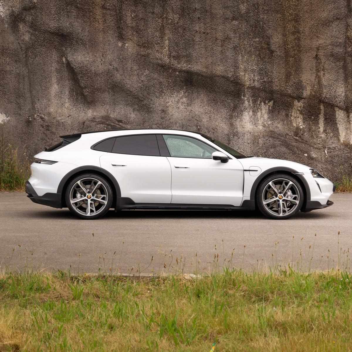porsche-taycan-2023-eletrico-500cc