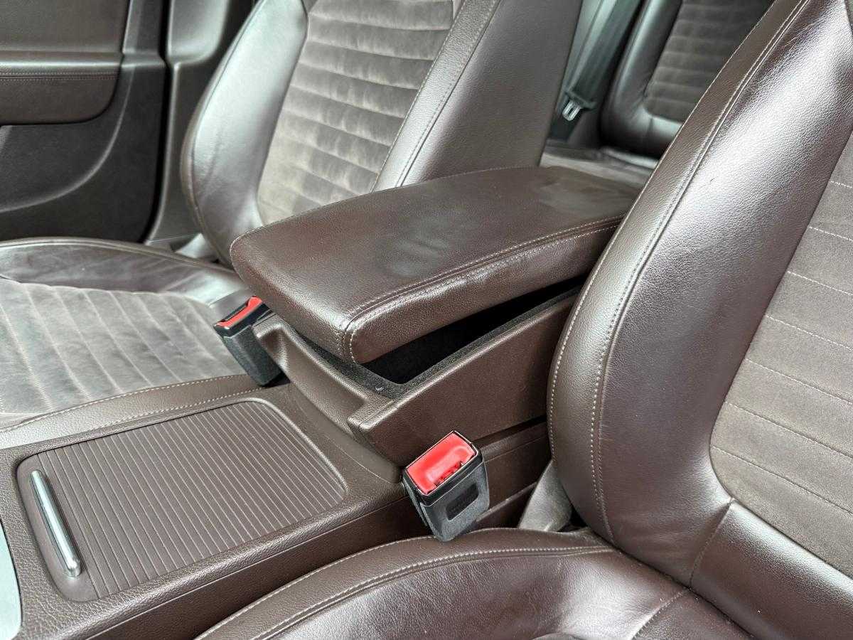 volkswagen-passat-variant-2011-diesel-1598cc