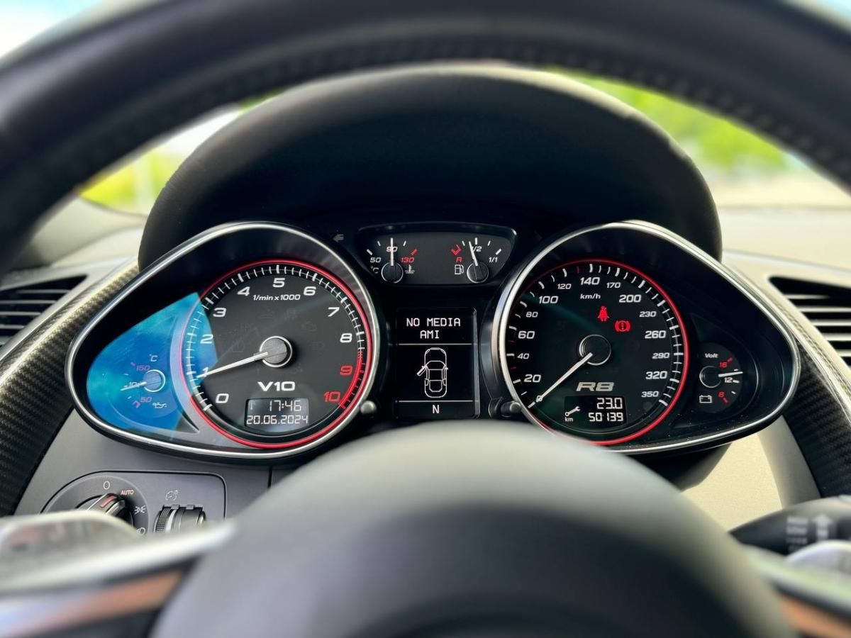 audi-r8-2010-gasolina-5204cc
