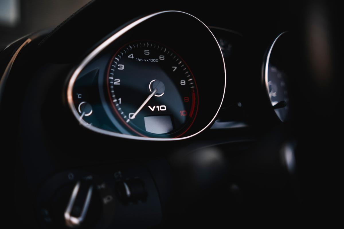 audi-r8-2010-gasolina-5204cc