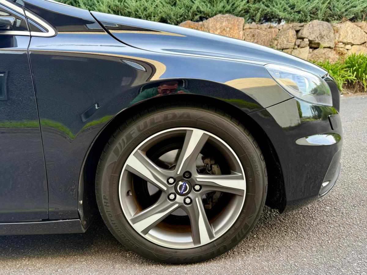 volvo-v40-2013-diesel-1560cc