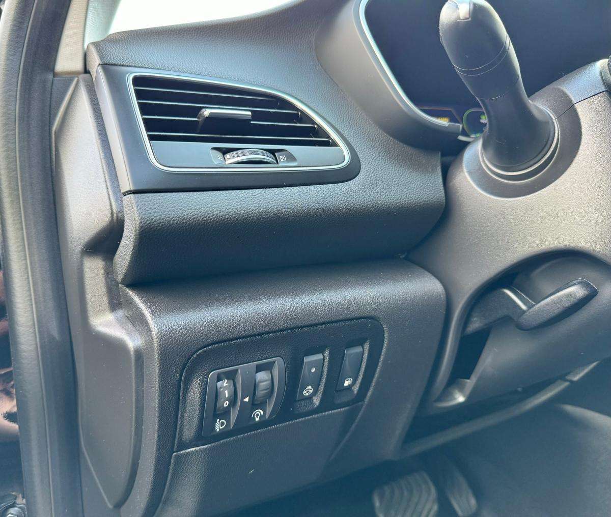 renault-megane-sport-tourer-2021-hibrido-a-gasolina-1598cc