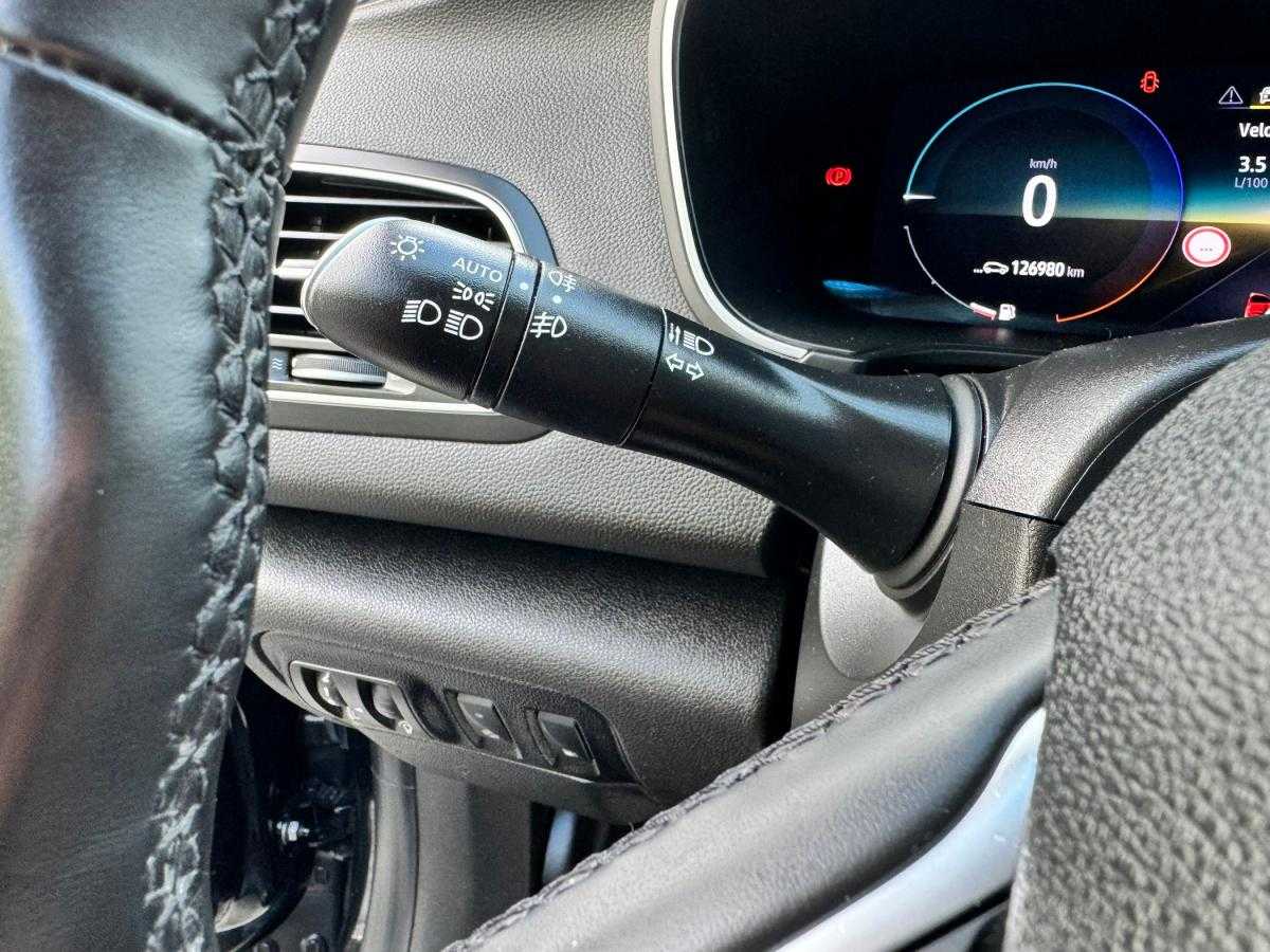 renault-megane-sport-tourer-2021-hibrido-a-gasolina-1598cc