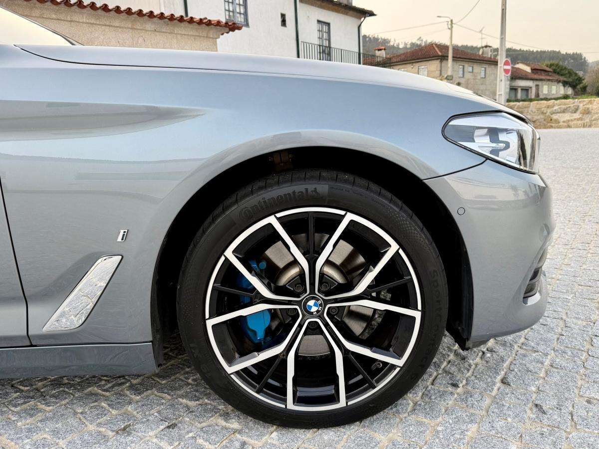 bmw-serie-5-2018-hibrido-a-gasolina-1998cc
