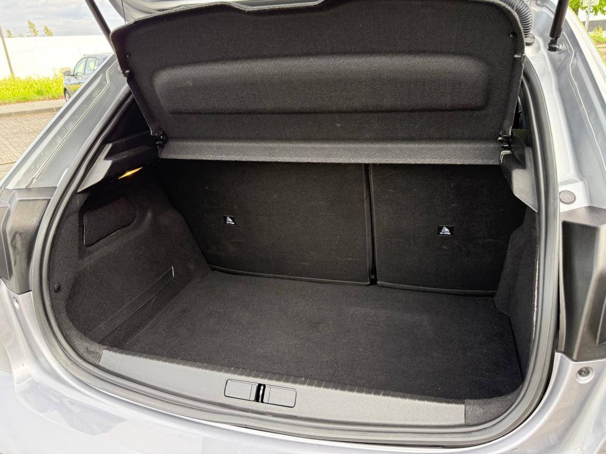 peugeot-208-2023-gasolina-1199cc