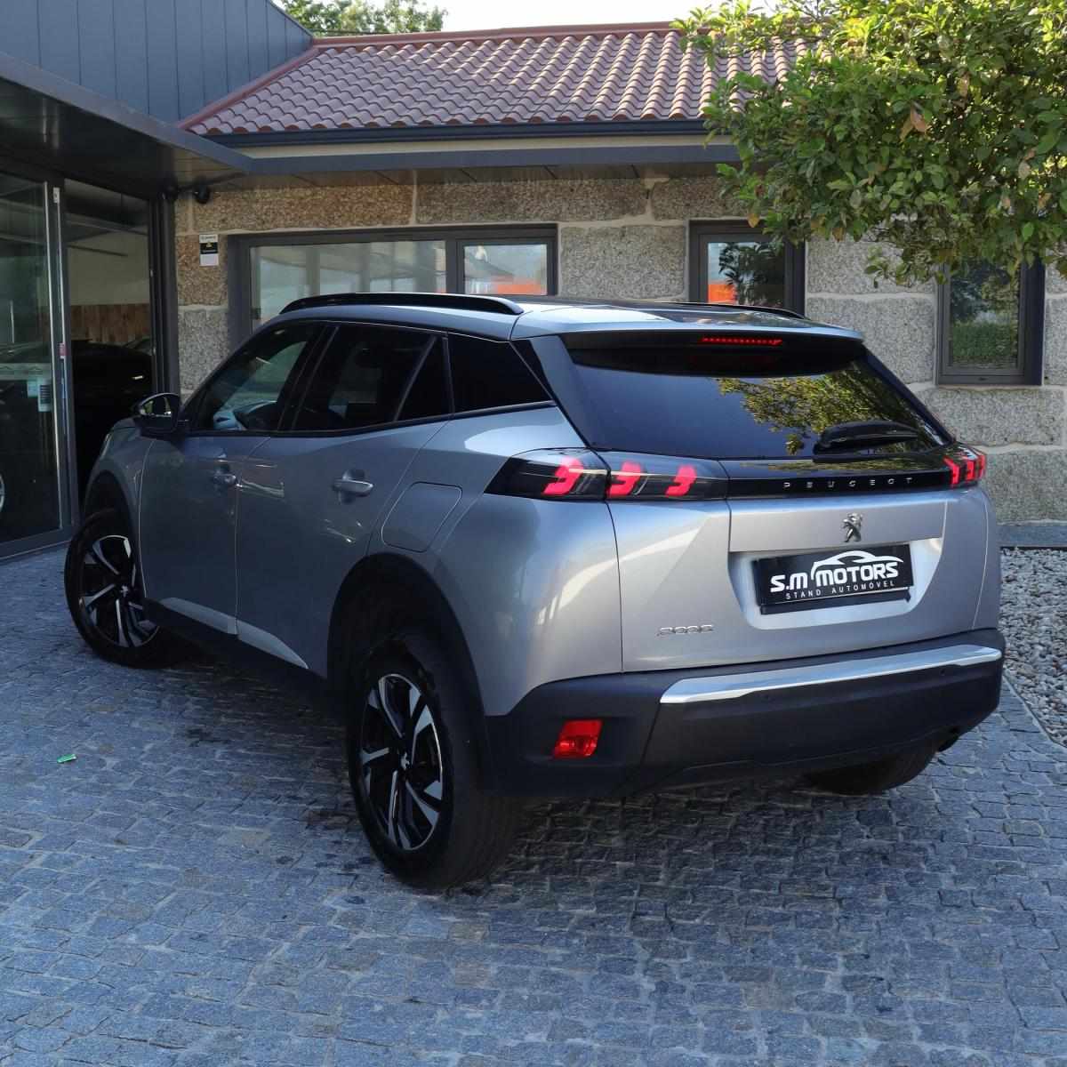 peugeot-2008-2023-gasolina-1199cc