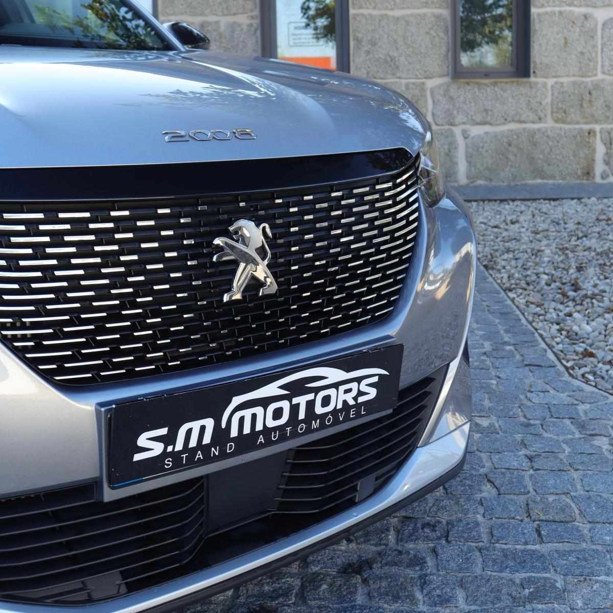 peugeot-2008-2023-gasolina-1199cc