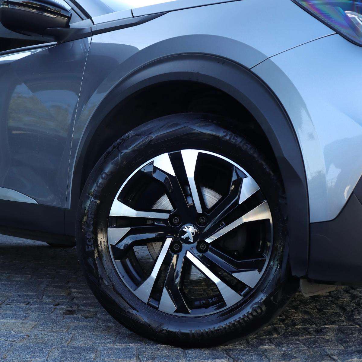 peugeot-2008-2023-gasolina-1199cc