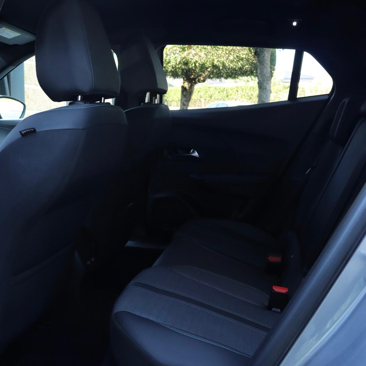 peugeot-2008-2023-gasolina-1199cc