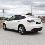 tesla-model-y-2023-eletrico-500cc