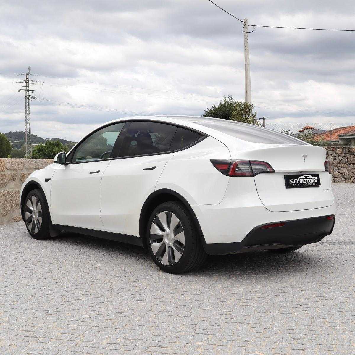tesla-model-y-2023-eletrico-500cc