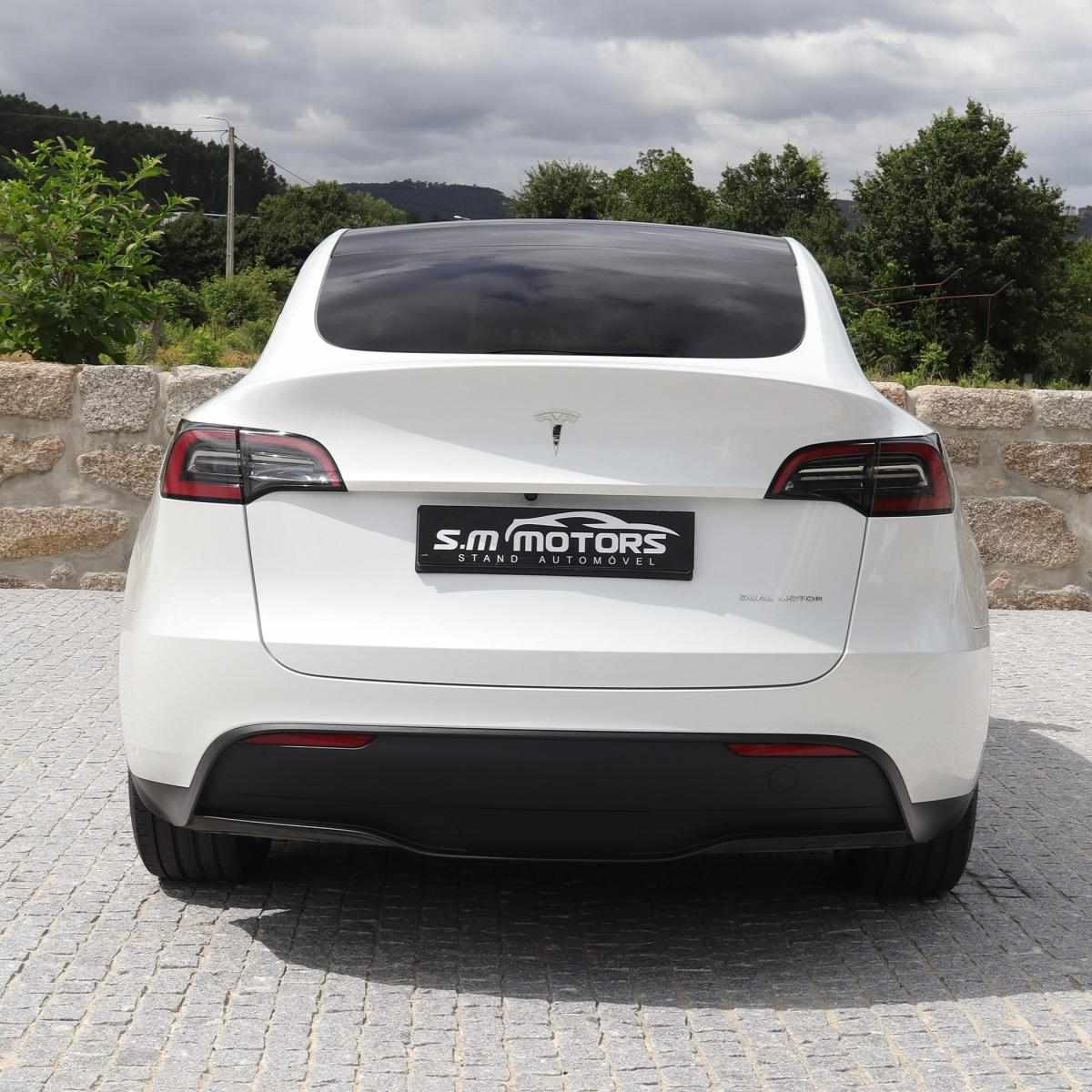 tesla-model-y-2023-eletrico-500cc