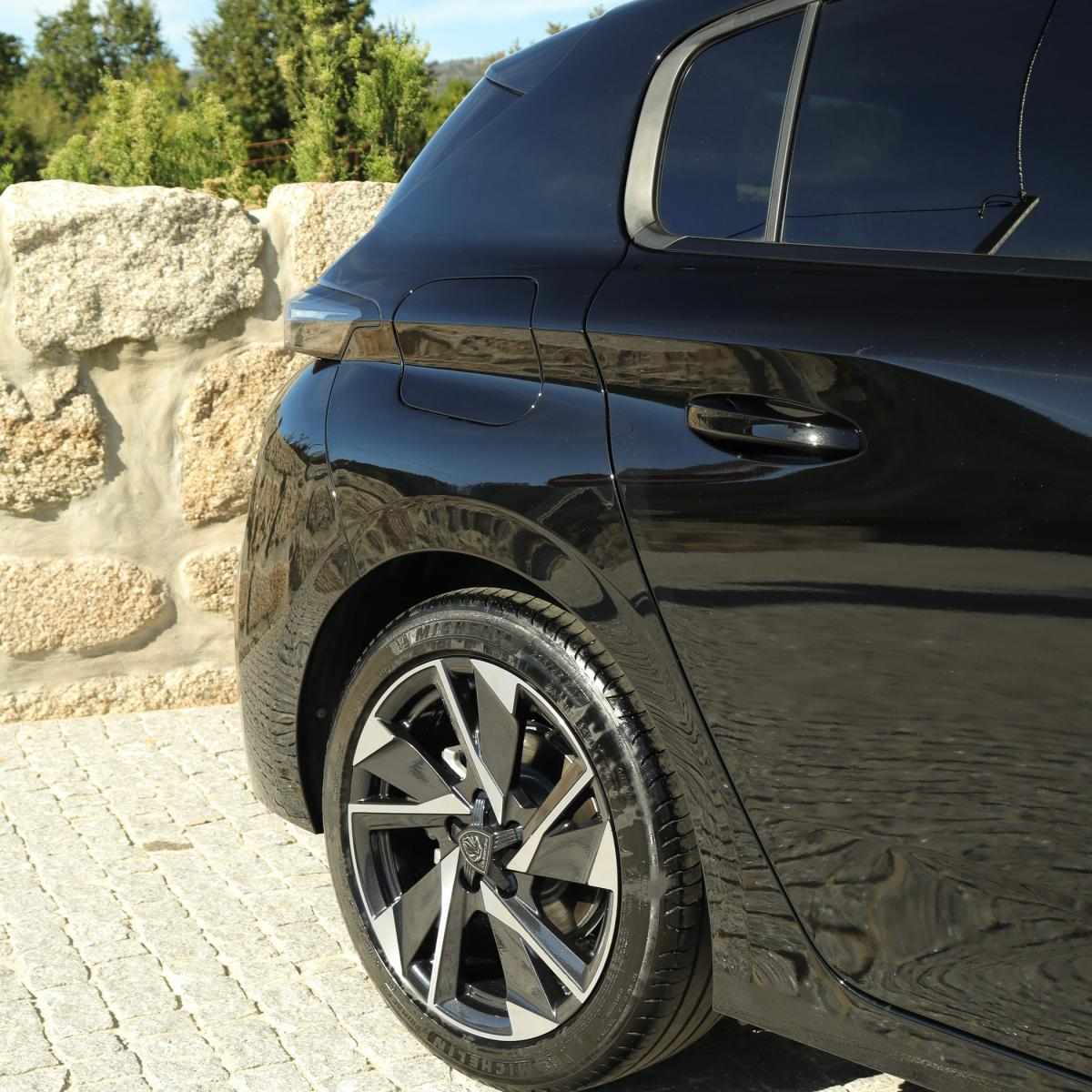 peugeot-308-2023-gasolina-1199cc