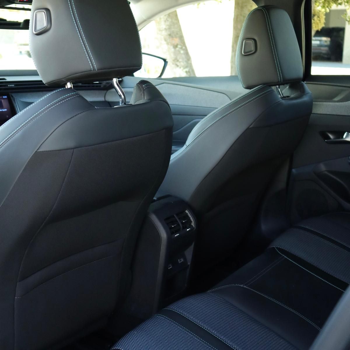 peugeot-308-2023-gasolina-1199cc