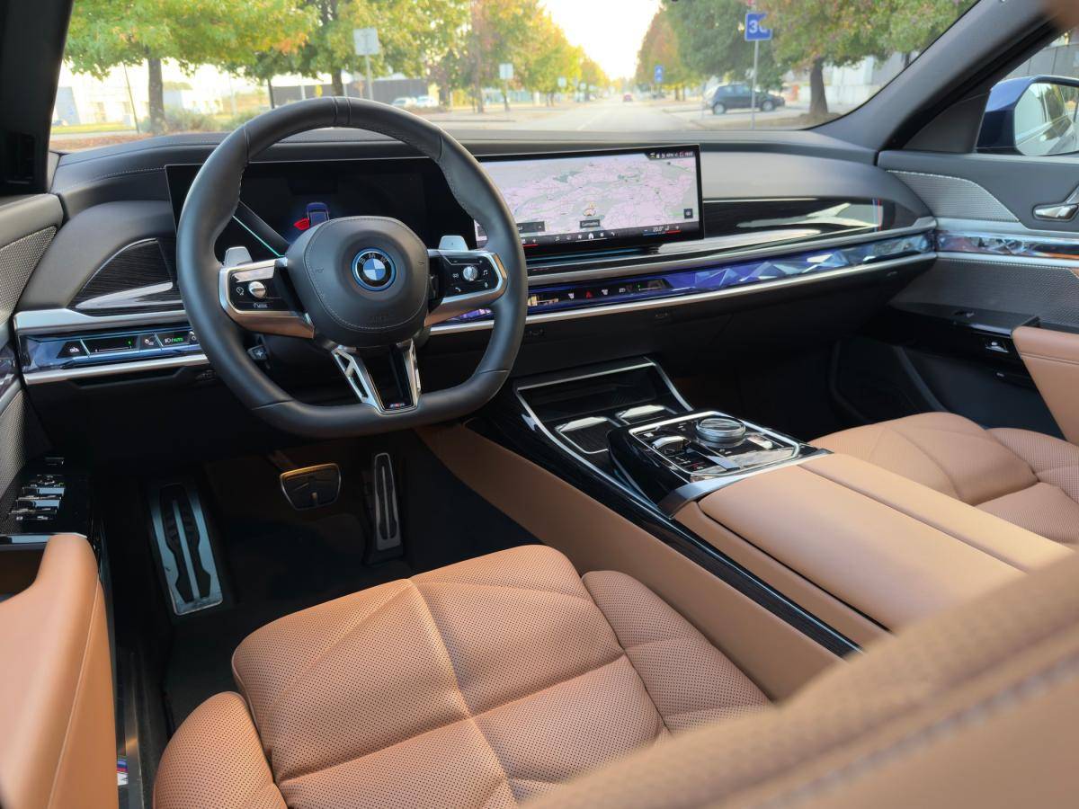 bmw-serie-7-2023-hibrido-a-gasolina-2998cc
