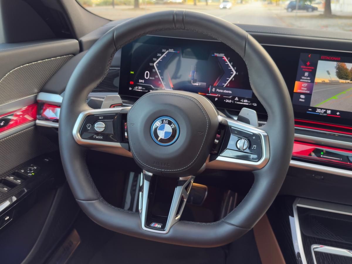 bmw-serie-7-2023-hibrido-a-gasolina-2998cc