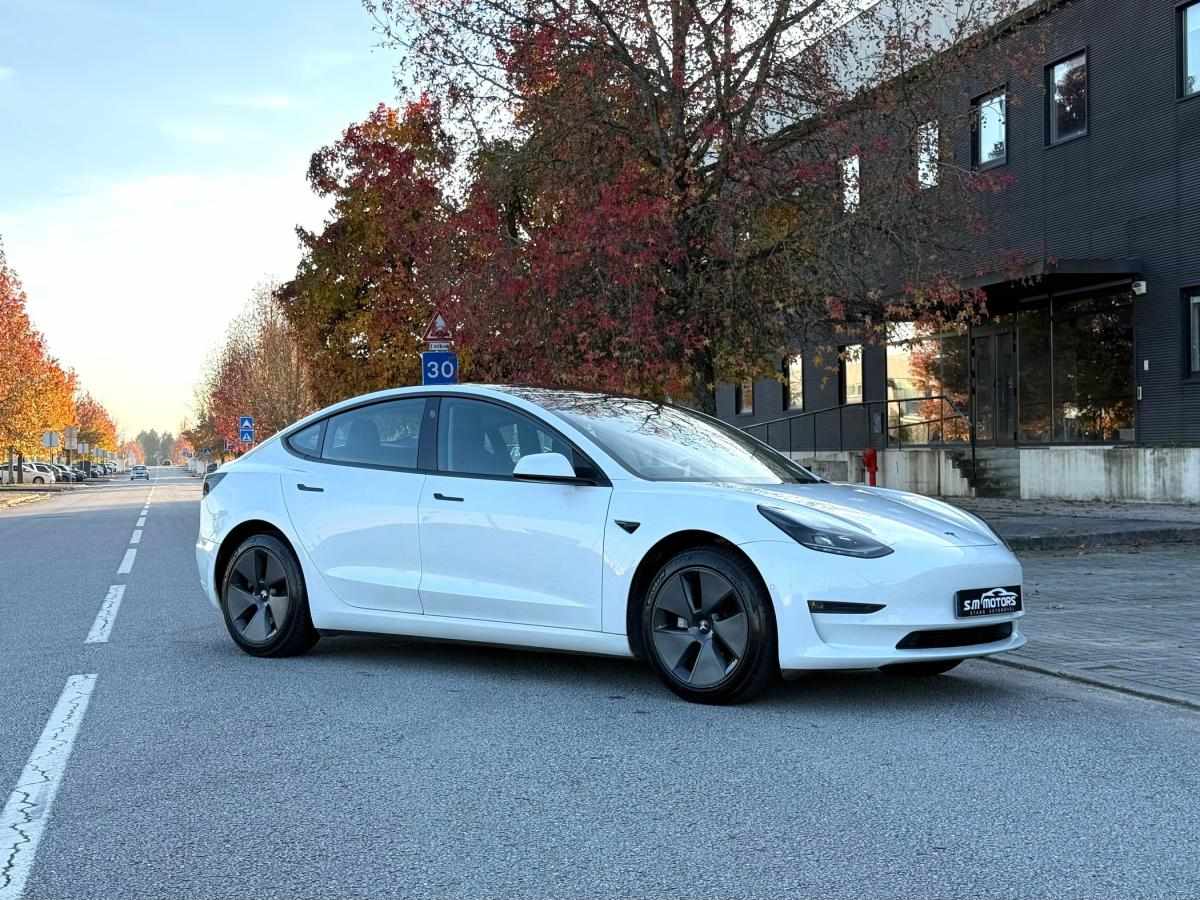 tesla-model-3-2021-eletrico-500cc