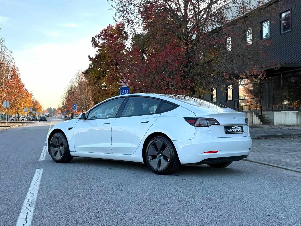tesla-model-3-2021-eletrico-500cc