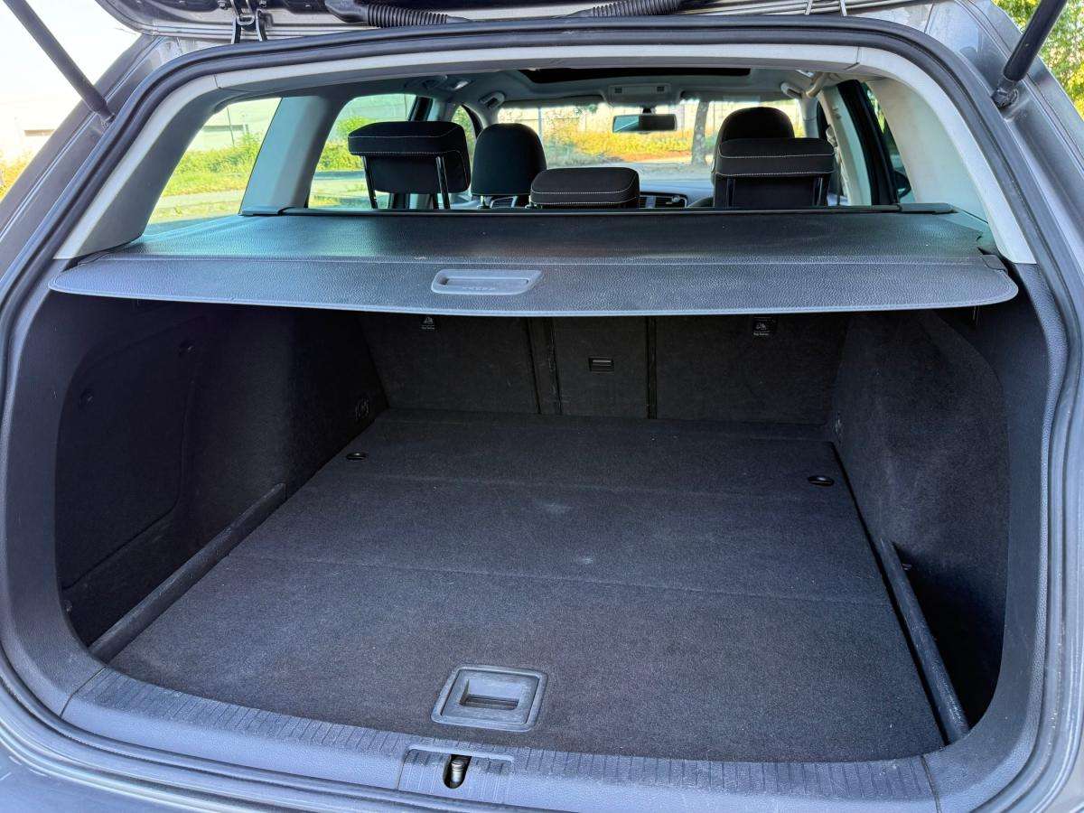 volkswagen-golf-variant-2014-diesel-1598cc