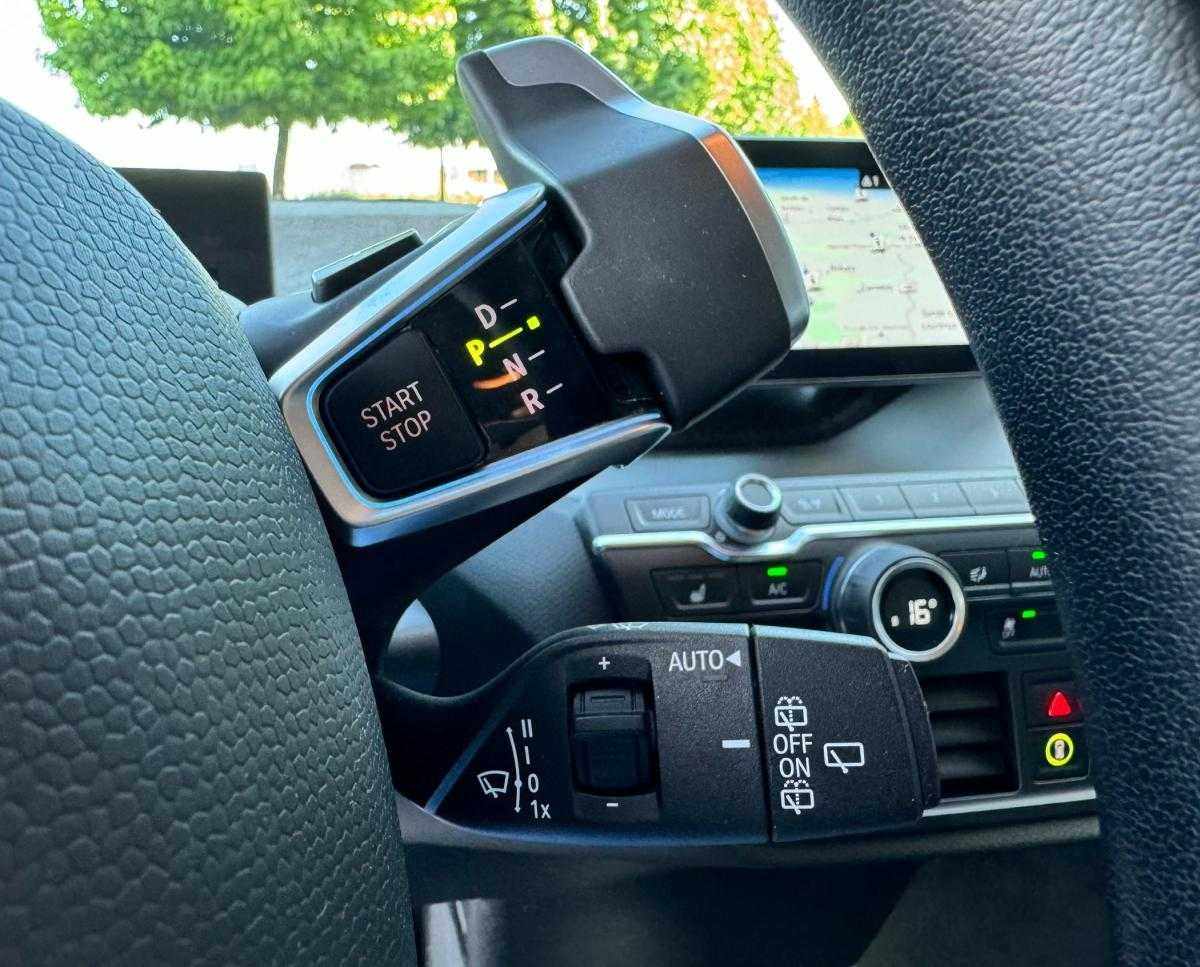 bmw-i3-2020-eletrico-500cc