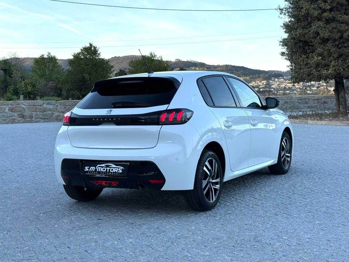 peugeot-208-2022-diesel-1499cc