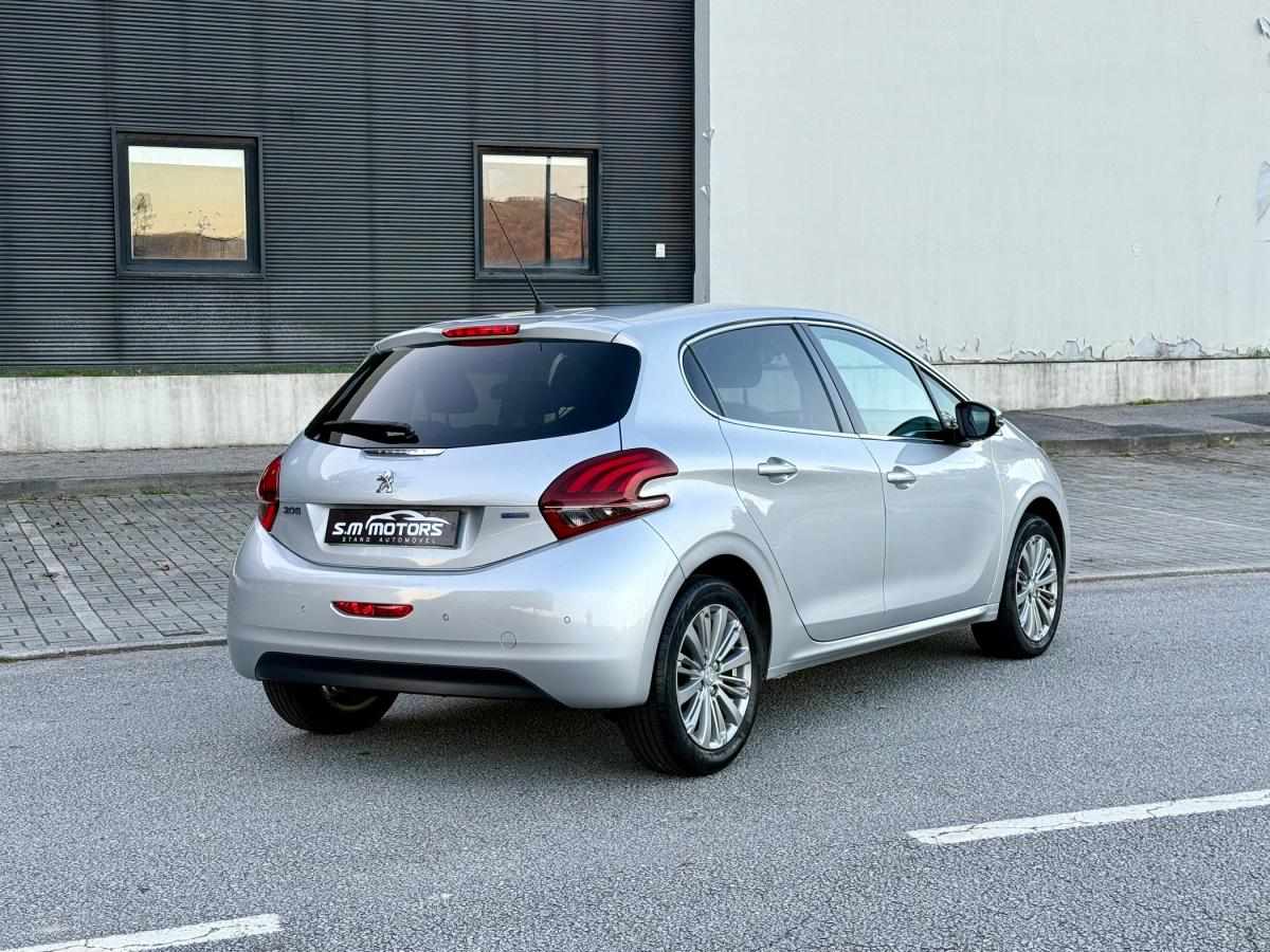 peugeot-208-2016-gasolina-1199cc